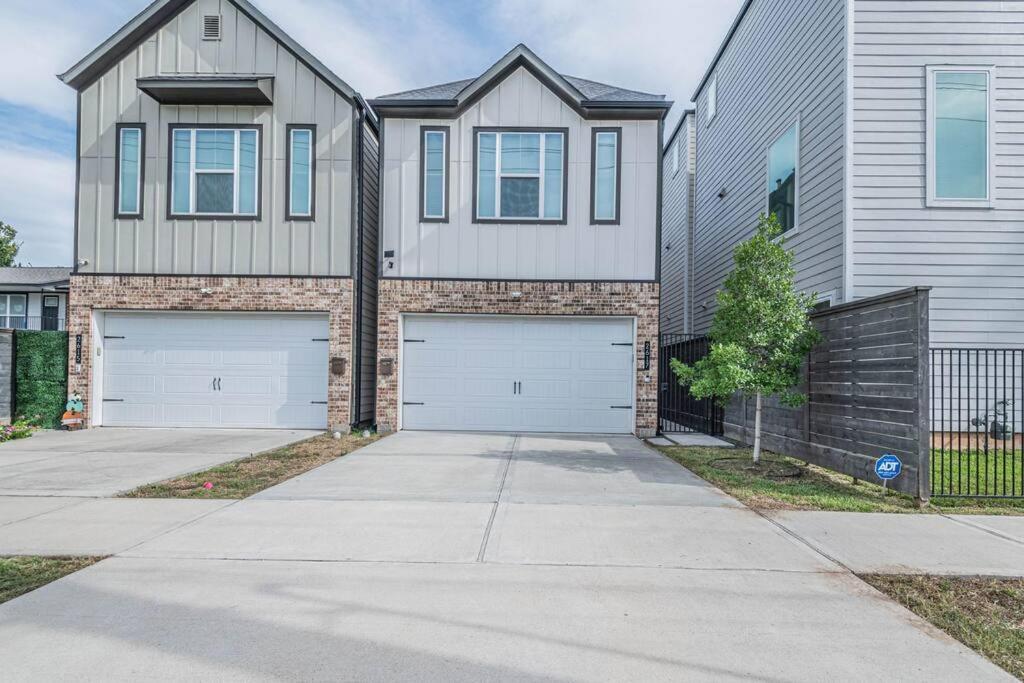 Charming 3-Bedroom Luxury Home Near Downtown, Nrg, Galleria & Medical Center Houston Exterior photo