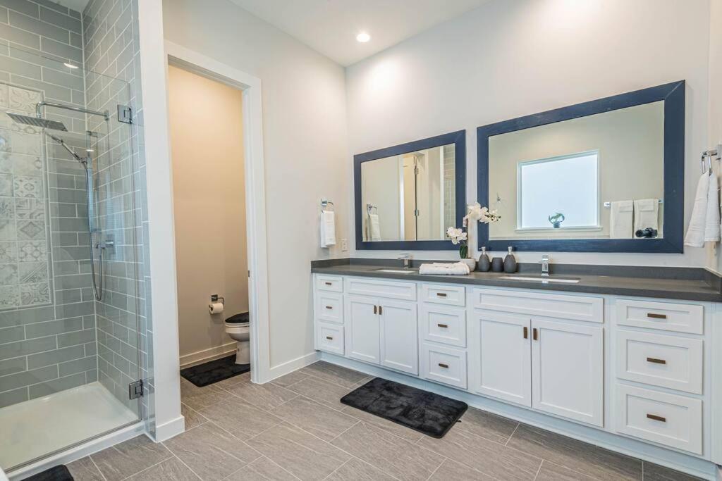 Charming 3-Bedroom Luxury Home Near Downtown, Nrg, Galleria & Medical Center Houston Exterior photo