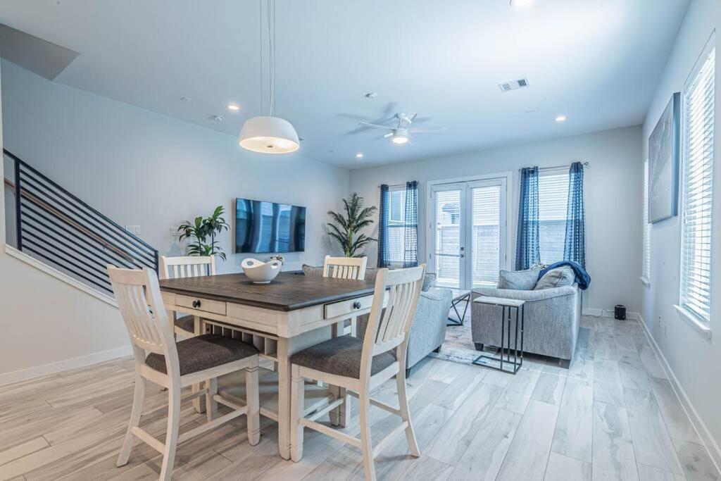 Charming 3-Bedroom Luxury Home Near Downtown, Nrg, Galleria & Medical Center Houston Exterior photo